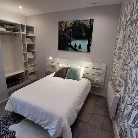 4 Personnes Equipe En Centre-ville *