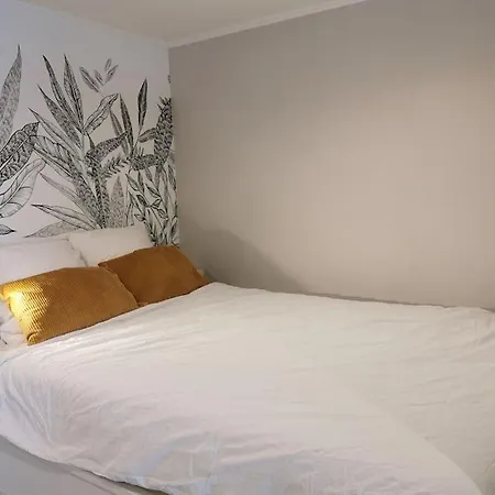 4 Personnes Equipe En Centre-ville Appartamento *